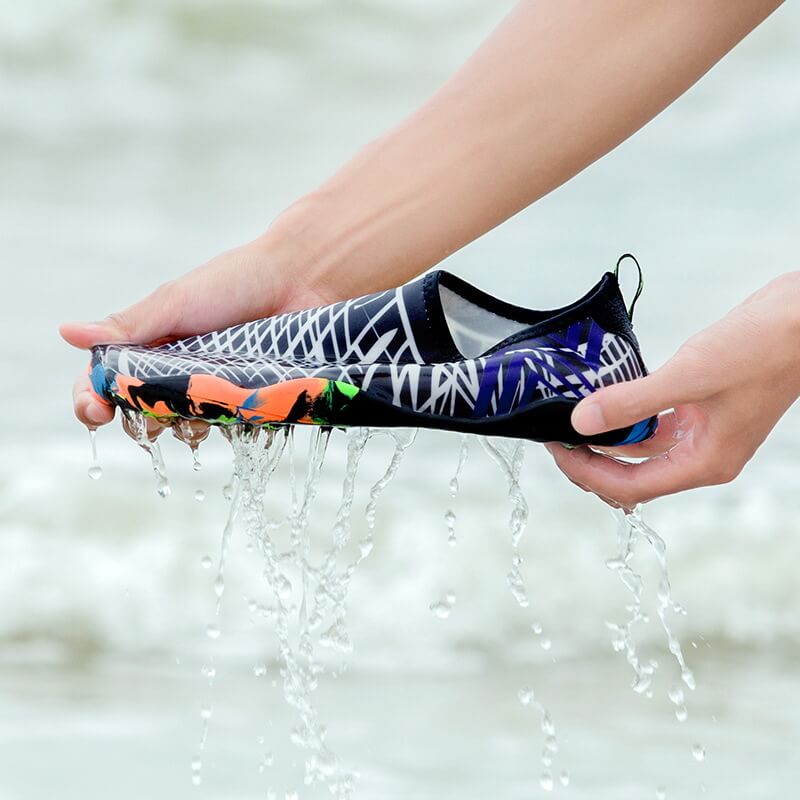 best water shoes for pebbly beaches